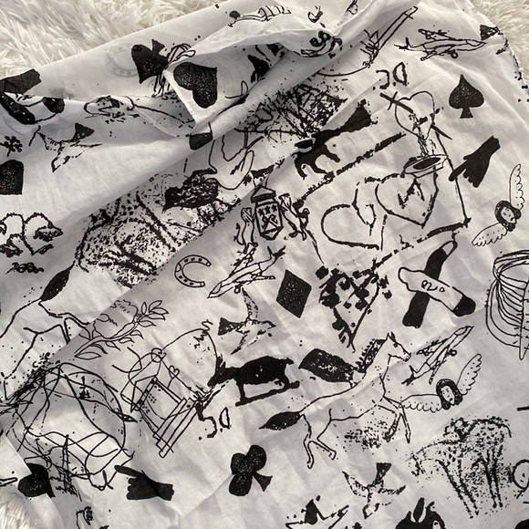 Carven perfumes scarf - Picture 5 of 9